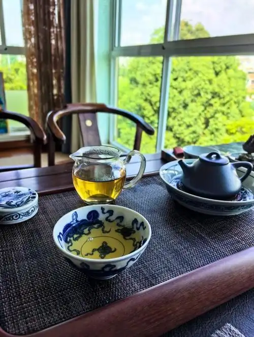 上海品茶工作室茶艺师冲泡展示
